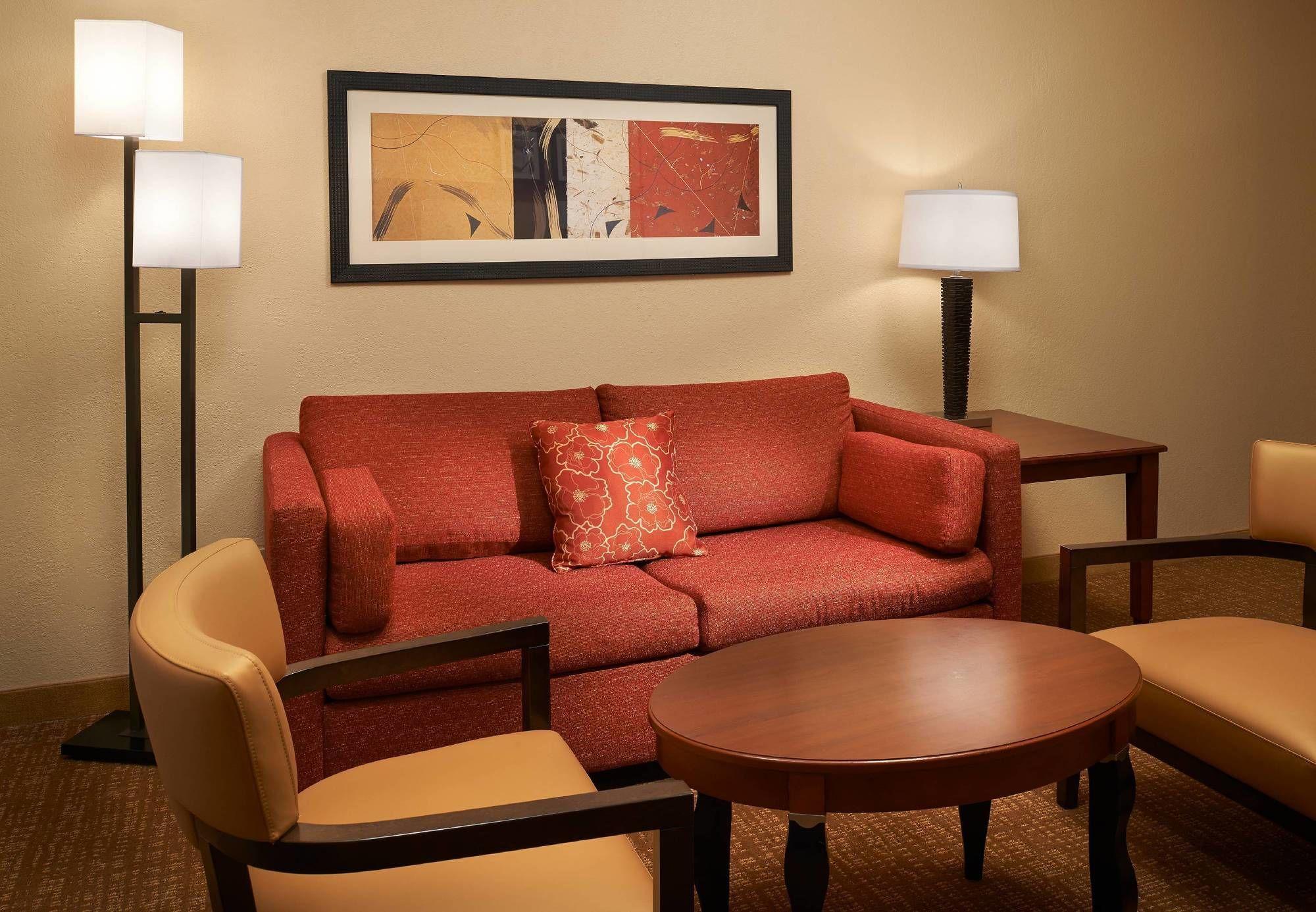 מלון Courtyard By Marriott Indianapolis Castleton מראה חיצוני תמונה