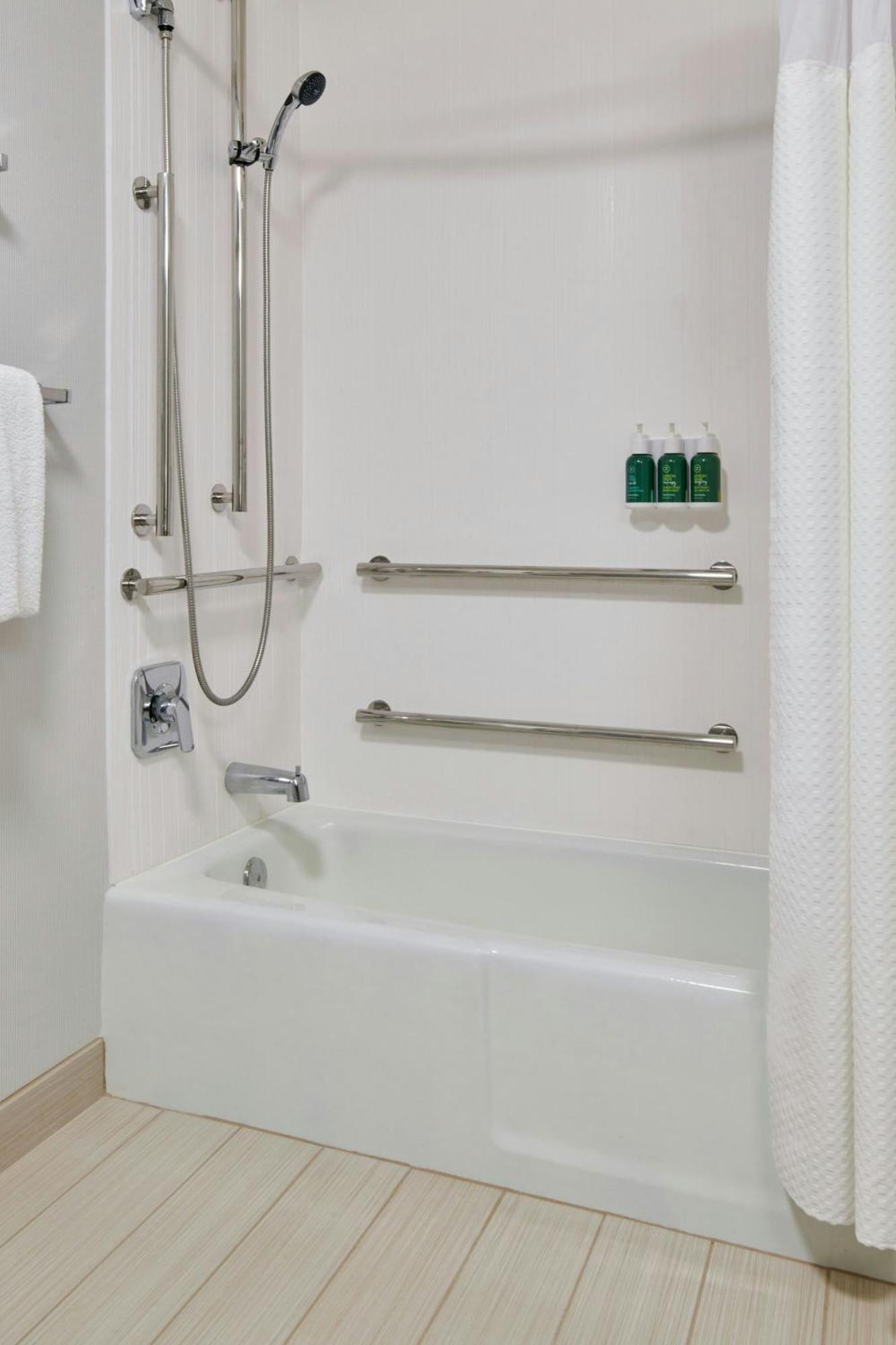 מלון Courtyard By Marriott Indianapolis Castleton מראה חיצוני תמונה