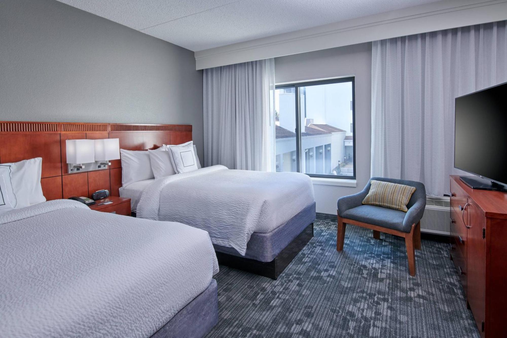 מלון Courtyard By Marriott Indianapolis Castleton מראה חיצוני תמונה